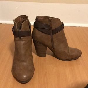Breckelle high heel boots! Practically brand new